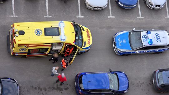 14-latek siedział na parapecie. To było piąte piętro!