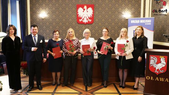 Były nagrody, wyróżnienia i medale dla pracowników oławskiej oświaty