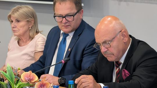 Czerwona kartka dla kogo?