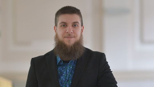 Dla starszych kobiet atrakcyjna u panów jest broda, dla młodszych - muskulatura