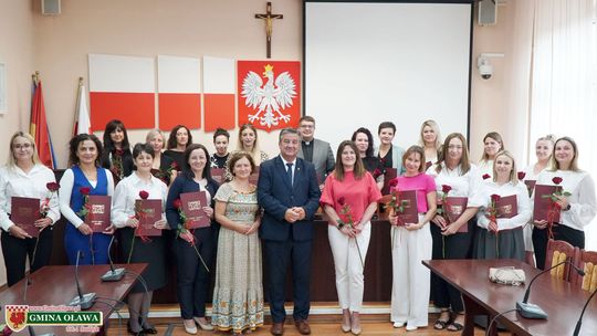 Gminni nauczyciele otrzymali akty mianowania