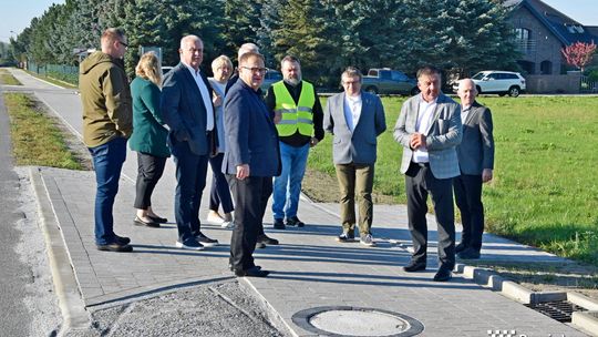 Koniec budowy chodnika przy Wójcickiej