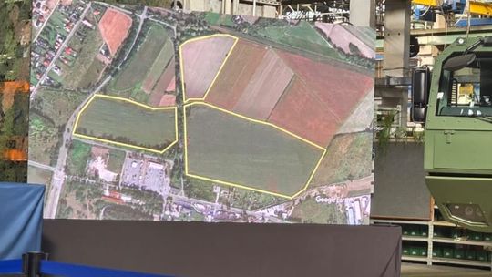 Mimo milionów na rozwój, "Jelcz" wciąż z opóźnieniami. Spółka nadal płaci kary