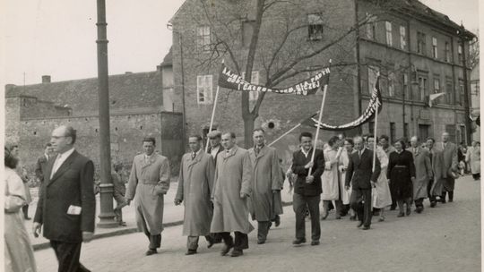 Oława z pochodów pierwszomajowych