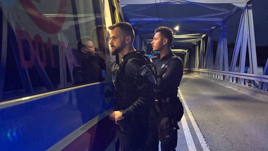 Policja na wszystkie pytania odpowiedzieć nie może, ale pewne fakty potwierdza i apeluje