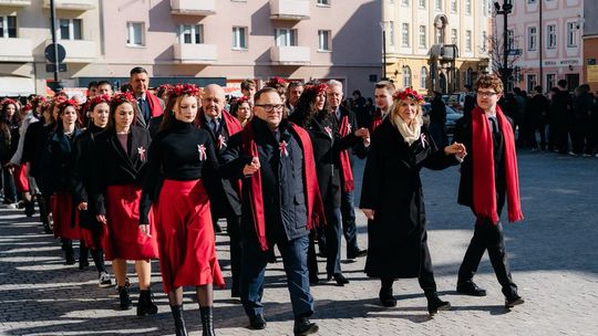 Polonez Maturzystów 2026 [ZDJĘCIA]