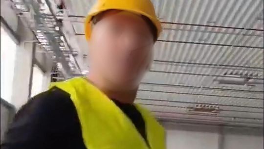 Pracownik oławskiej firmy zaatakował i znieważył Ukraińca. Został zwolniony