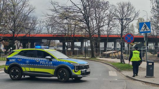 Saperzy na budowie parkingu. Droga zamknięta