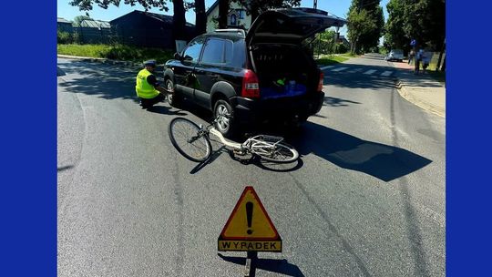 Seniorka trafiła do szpitala po zderzeniu z autem