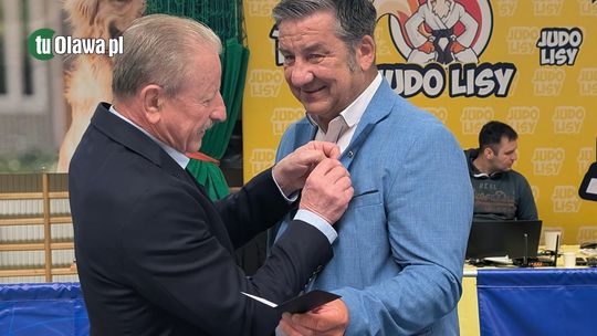Srebrna odznaka Polskiego Związku Judo dla wójta Piotrowskiego