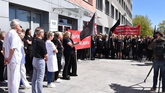SZPITAL POWIATOWY Minuta ciszy dla systemu ochrony zdrowia