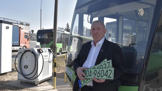 Wszystkie elektryki już są, wciąż jednak... nie ma prądu