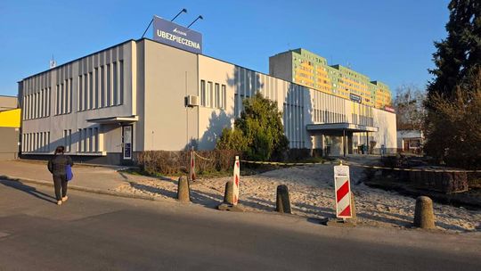 OŁAWA Z zewnątrz odnowiono dworzec autobusowy. Co dalej?