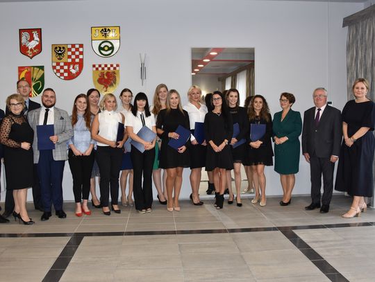 12 nowych nauczycieli mianowanych w szkołach powiatowych. Mamy listę