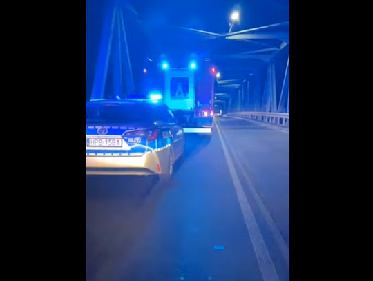 16-latka na moście w kryzysie emocjonalnym. Służby zapobiegły tragedii