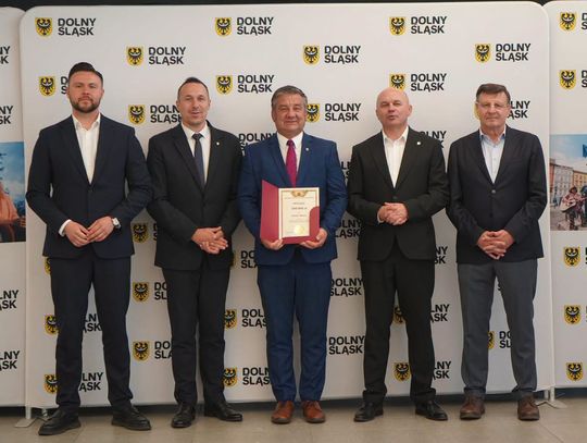 300 tysięcy na boisko w Osieku