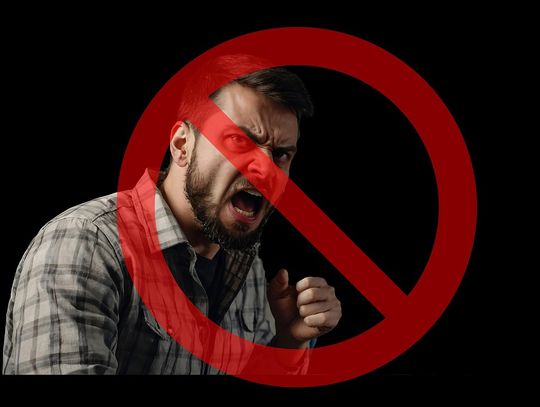 35-latek dostał nakaz opuszczenia domu - TuOlawa.pl