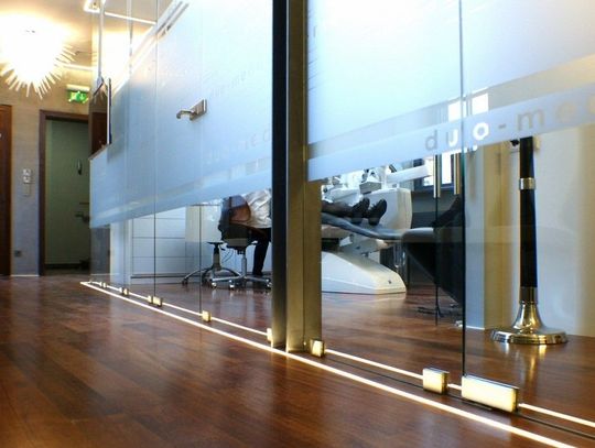 4 powody, dla których warto wybrać drzwi szklane. Wrocław z bogatą ofertą