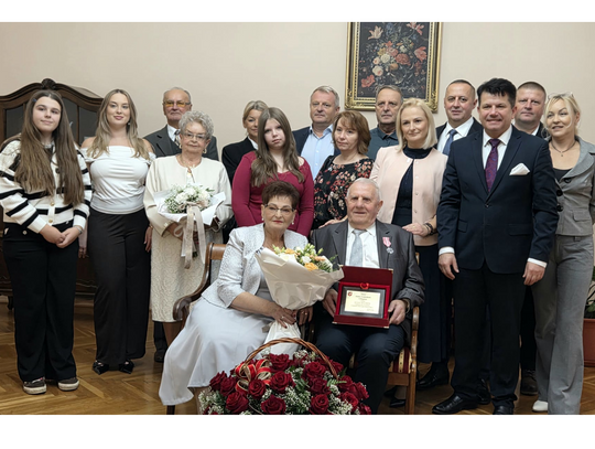 Anna i Ludwik Głoguszowie z Oławy świętują złote oraz diamentowe gody Anna i Ludwik Głoguszowie z Oławy świętują złote oraz diamentowe gody