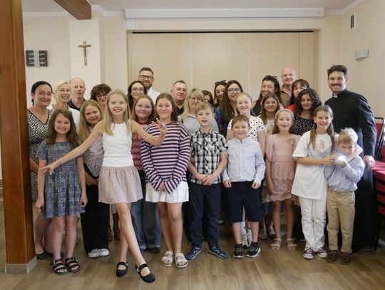 "Apostolskie Nutki" pożegnały księdza Jakuba. Były łzy, wspomnienia i podziękowania