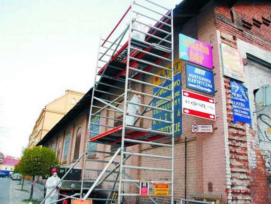 Azbest ze szczególną ostrożnością