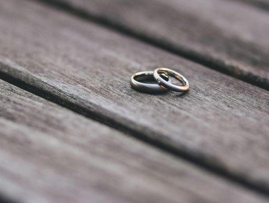 Dlaczego warto korzystać z terapii dla małżeństw online