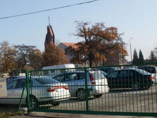 Bezpieczne parkowanie w Jelczu-Laskowicach