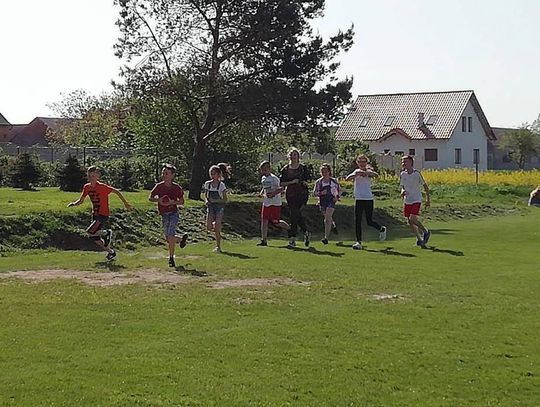 Bieg biało-czerwony w Chwalibożycach