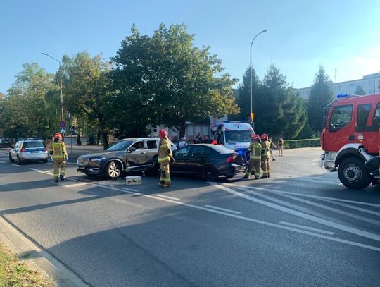 Bmw wbiło się w volvo - mogą być utrudnienia w tym miejscu