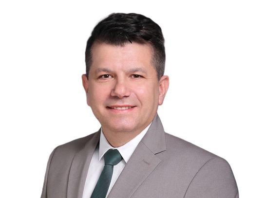 Burmistrz Oławy Tomasz Frischmann. Ile zarobił w 2024?