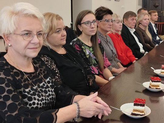 Były kwiaty i życzenia, ale też nagrody oświatowe