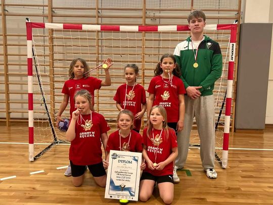 Cenne doświadczenie młodych piłkarek ręcznych Cenne doświadczenie młodych piłkarek ręcznych