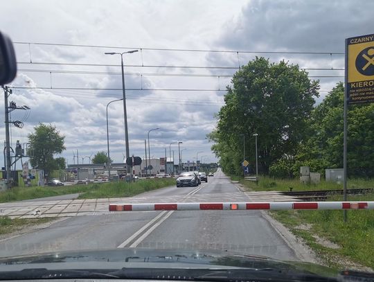 Chwilę zadziałało, a teraz znów niepotrzebnie stoimy na Wiejskiej