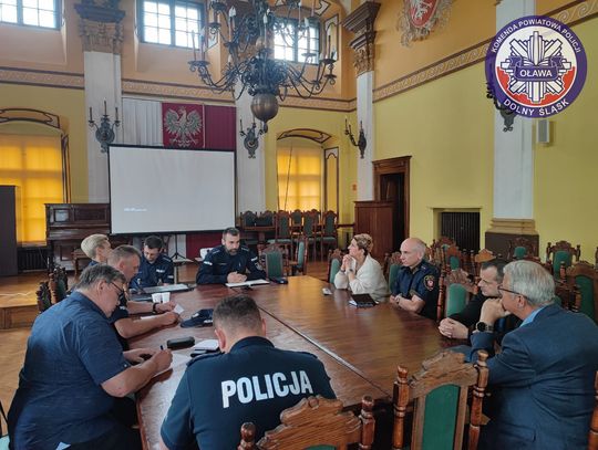 Dyskutowali o zagrożeniach wynikających z nieprawidłowego parkowania w Oławie