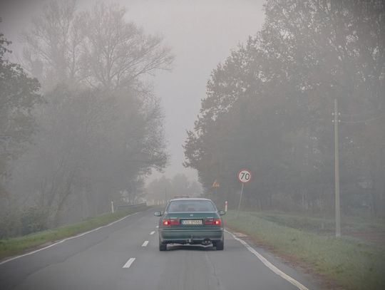 Dziś wieczorem i jutro rano gęsta mgła. IMGW ostrzega