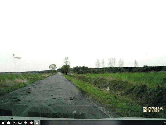 Dziura na dziurze. Ta droga nie nadaje się do bezpiecznej jazdy