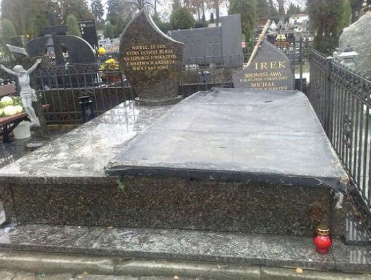 Ekshumowano ciało księdza Irka