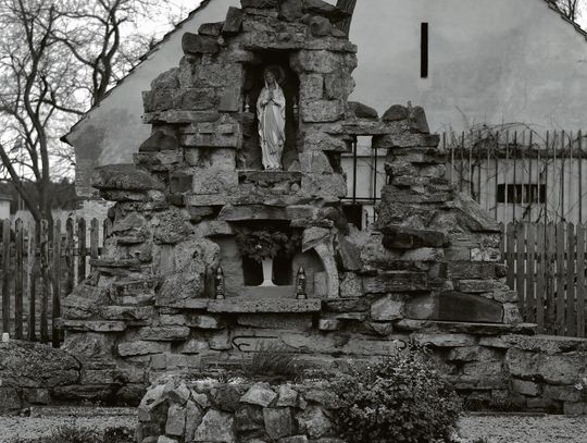 Eugeniusz Engel: - Moje wspomnienia z okresu budowy Groty Ministranckiej w Miłoszycach Eugeniusz Engel: - Moje wspomnienia z okresu budowy Groty Ministranckiej w Miłoszycach