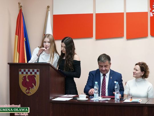 GMINA OŁAWA Wielkie brawa dla Leny i Mai!