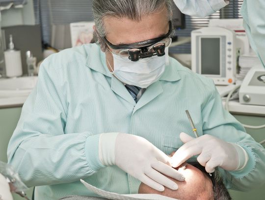 Implanty zębowe – czy warto w nie inwestować?