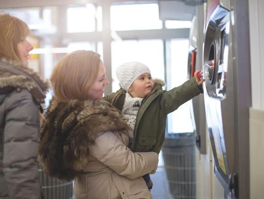 Inwestycja w automat do recyklingu butelek – cena za wkład w ekologię