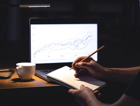 Jak inwestować, gdy zarabiasz 5000 złotych?