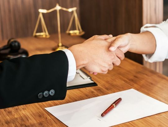 Jak kancelarie prawne specjalizujące się w obsłudze przedsiębiorców wspierają sukces firm?