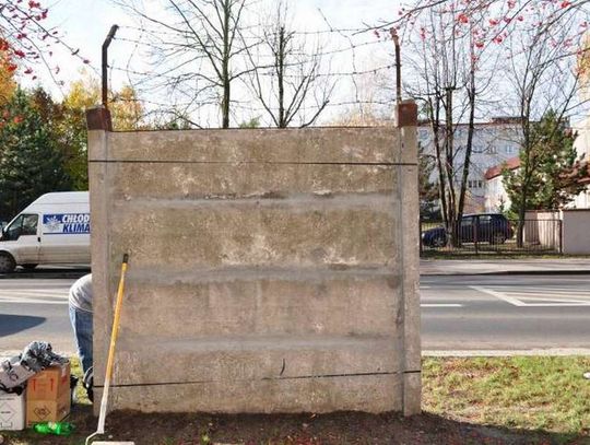 Jak powstało dzieło na murze?