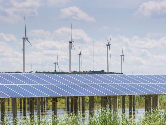 Jak wykorzystać odnawialne źródła energii w przestrzeni miejskiej