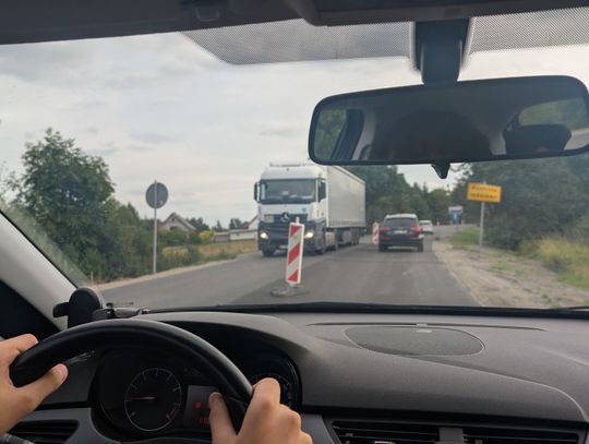 Jazda pod prąd i niebezpieczne wymuszanie