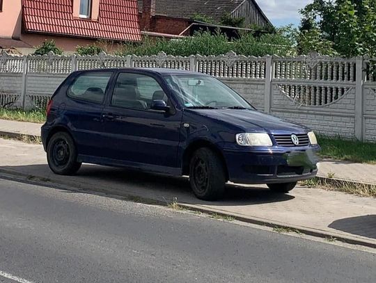 Jechał do przodu, po chwili cofał i tak kilka razy. Miał 4 promile