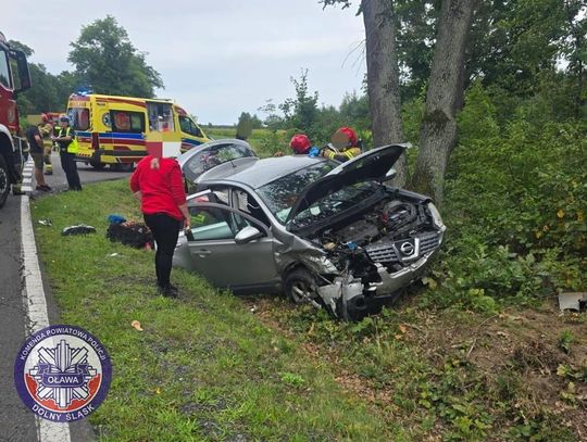 Jedna osoba ranna i dwa zniszczone pojazdy