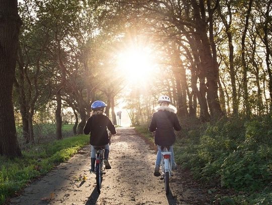 Jeździsz na rowerze? Zabierz głos w konsultacjach społecznych i zdecyduj o przebiegu Cyklostrady Dolnośląskiej.