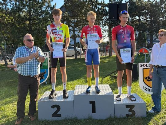 Kacper Szafraniec drugi w międzynarodowej obsadzie. Udany start kolarzy Moto-Stelweld